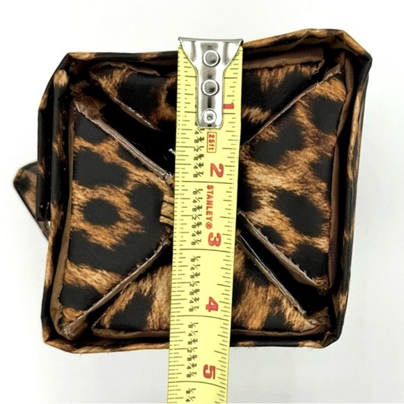 NWOT JM NEW YORK Leopard Print Roll Up Travel Toiletry/Makeup with 2 handles Bag - Picture 10 of 10